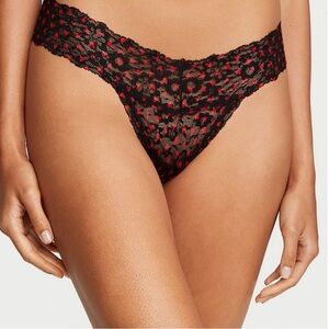 Victoria’s Secret black lace thong in heart print. BNWT